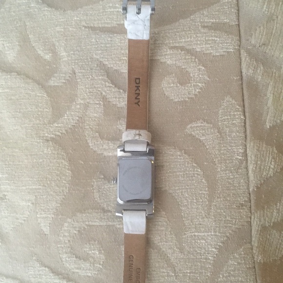 DKNY watch - Picture 6 of 6